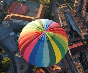 Hot air balloon Madrid, Flying over Segovia