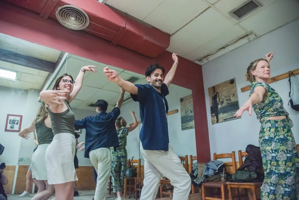 flamenco class group dancing